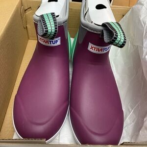 Xtratuf Women's 6 Inch Ankle Deck Boot, Size 7W